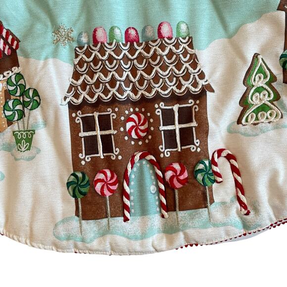 Nicole Miller 50in Gingerbread House Christmas Tree Skirt Embroidered New - Picture 3 of 16